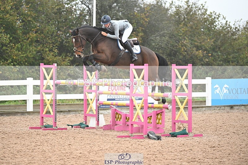 241102A-122740-04558 - SAT Cls 15 Foxhunter and 1.20m Open