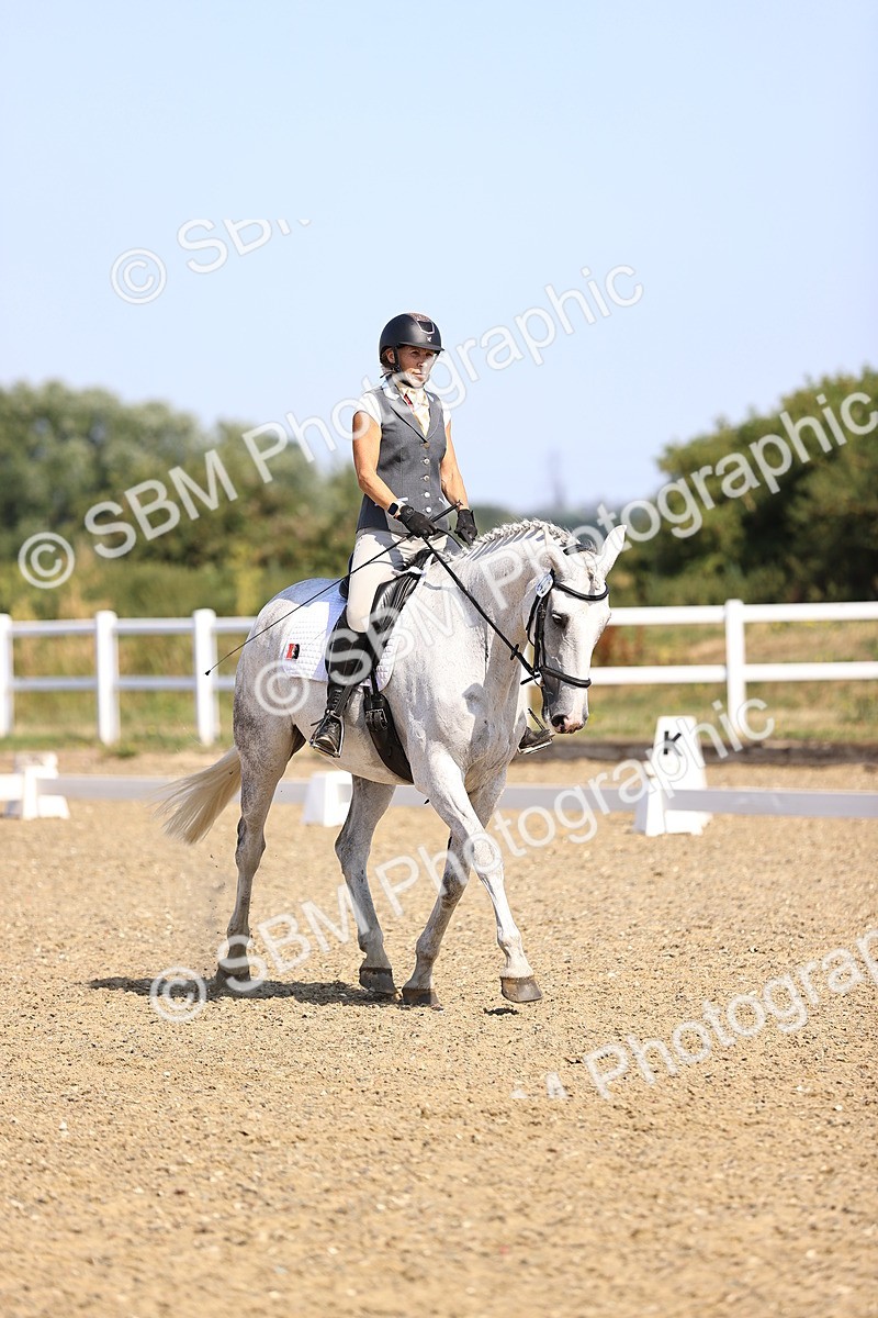 SBM_009264 - Novice 5 - 9.50-10.53