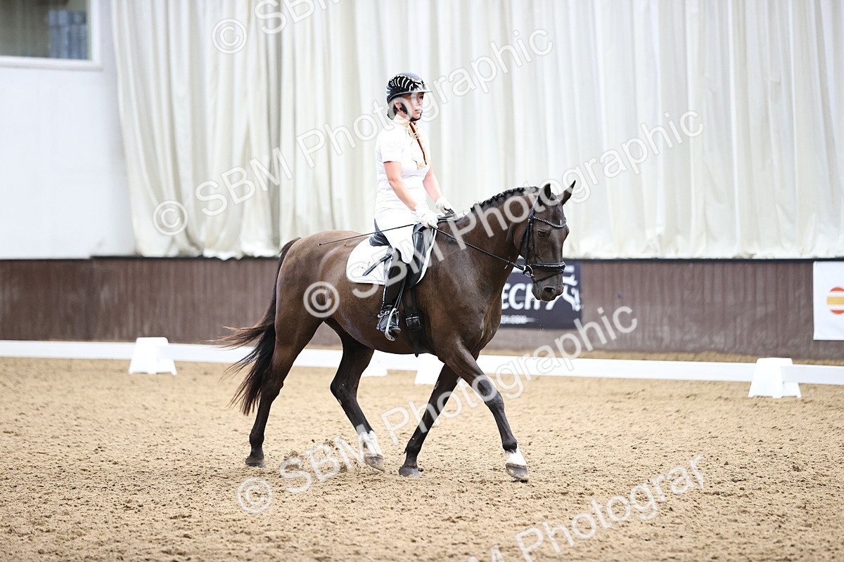 SBM_001907 - Novice 4 - 11.15-13.22