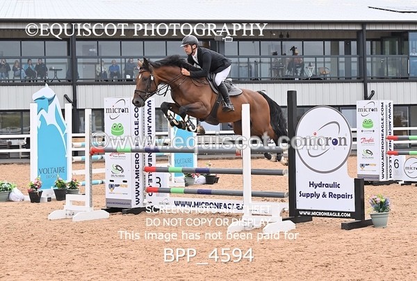 BPP_4594 - CLASS 5 WED Redpost Equestrian Senior Foxhunter/1.20m Open
