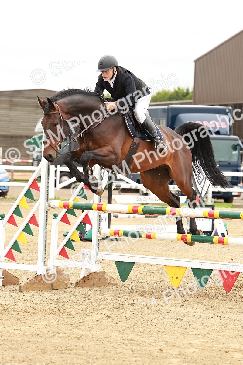 1I0A7693 - Class 4 - Senior Newcomers 1.10m