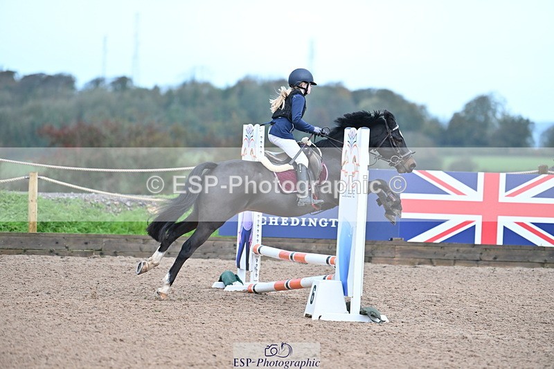 231029A-093825-02462 - 60cm Club and Schools