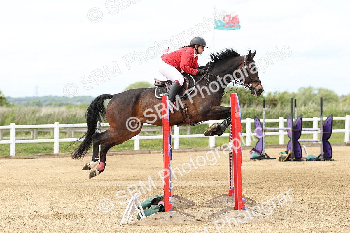 SBM_001067 - Class 4 - Senior Newcomers - 1.10m