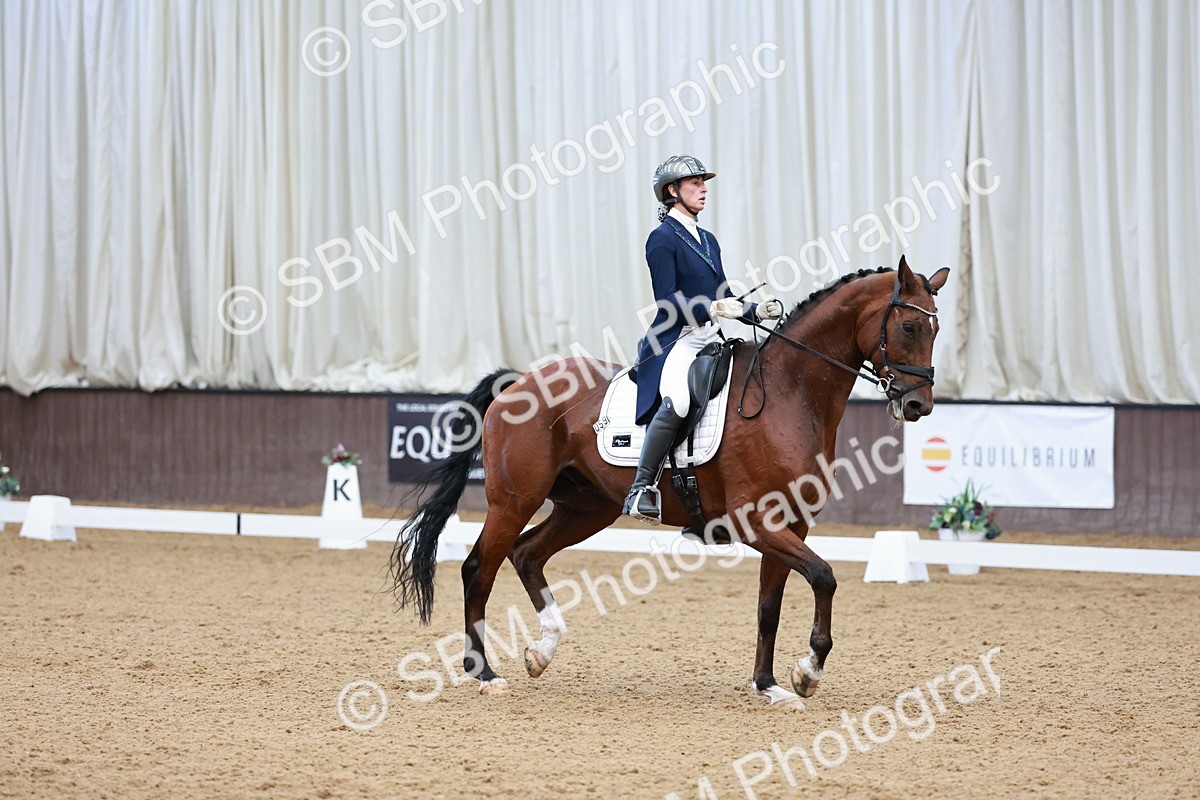 SBM_016454 - Class 5 - FEI INT II - 17.24-18.20