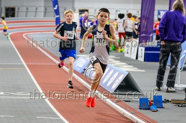 Age26SUN-919758 - Track Male Set One