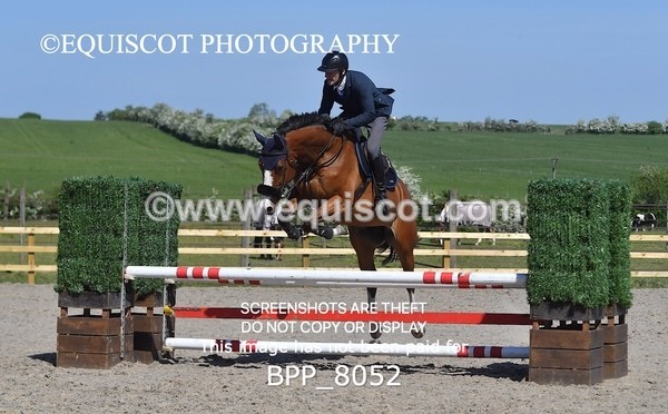 BPP_8052 - CLASS 3 Senior BritiNovice/ 90cm Open