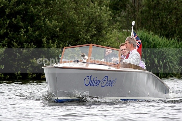 090704 SILVER DOVE IMG_0271 - HENLEY REGATTA  SATURDAY 4th JULY 2009
