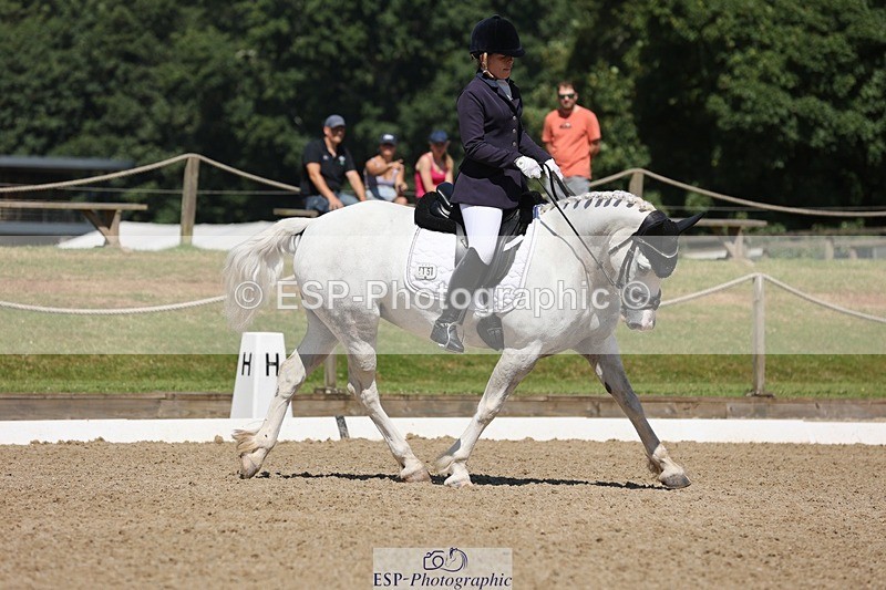 240719-111232-00910 - 215-Emma_Lomas-Hillgarth_Bombay_Saphire