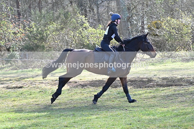 WJ7_0011 - Time 10:13 to 10:38 Times at the Fence