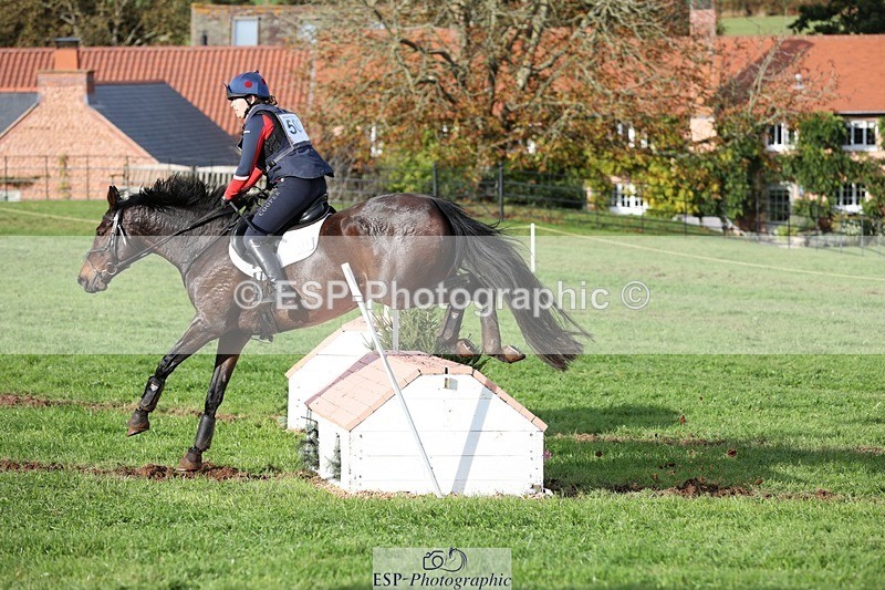 231021-155101-20469 - 503-JAGUAR.MAID-Isobel.Lole-SC+XC