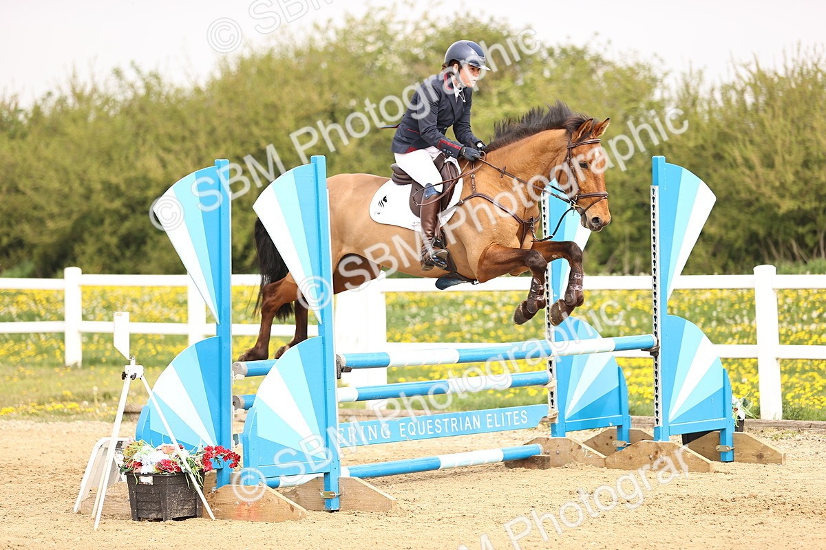  - Class 15 - Senior British novice - 90cm