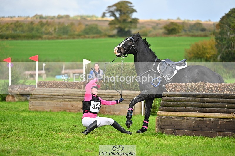 251025A-095456-16443 - D-326-Chloe.Williams