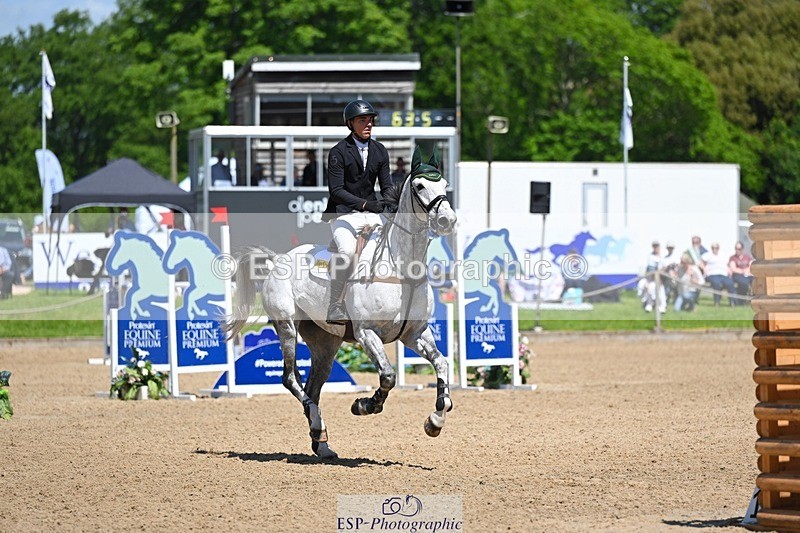 240525-123512-14955 - 404-DEERPAIRC_REVELRY-Max_Warburton