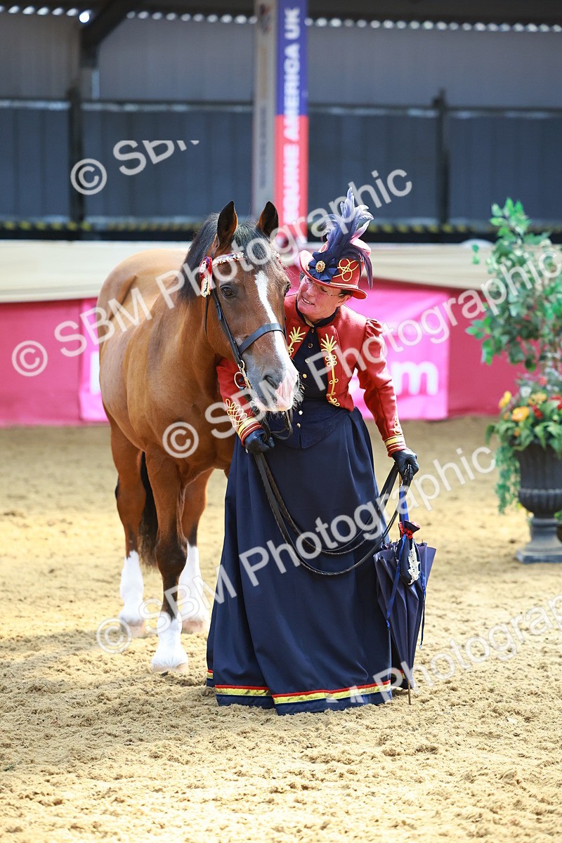 SBM_13668 - Class 104 - IH  Costume