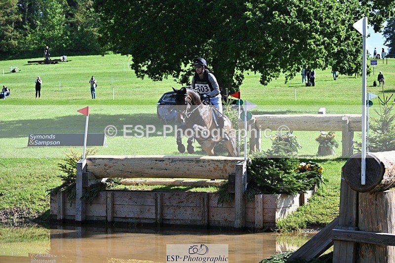240525-093825-11707 - 303-KILLEENHOUSESTUD_OBOS_16-Tom_D_Crisp