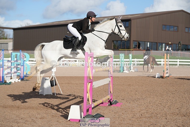 251108-130300-02634 - Cls 13 Foxhunter and 1.20m Open