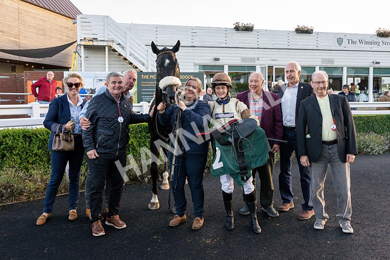 300926-Race 8-Jojo Rabbit-5058 - Race 8 5.55pm Racing Again 17th October Amateur Jockeys' Handicap