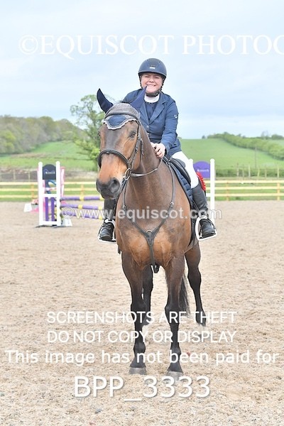 BPP_3333 - CLASS 14 SUN Senior BritiNovice/ 90cm Open