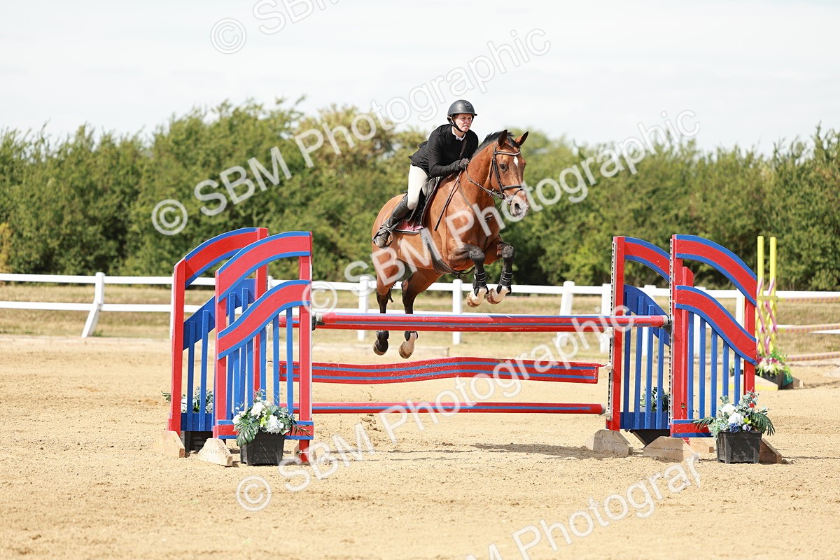 SBM_007989 - Class 4 - Senior Foxhunter - 1.20m Open
