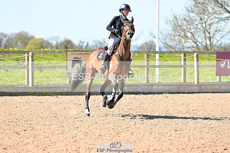 240418A-112831-02574 - Cls 5, 2 Star Medium Tour 1.35m