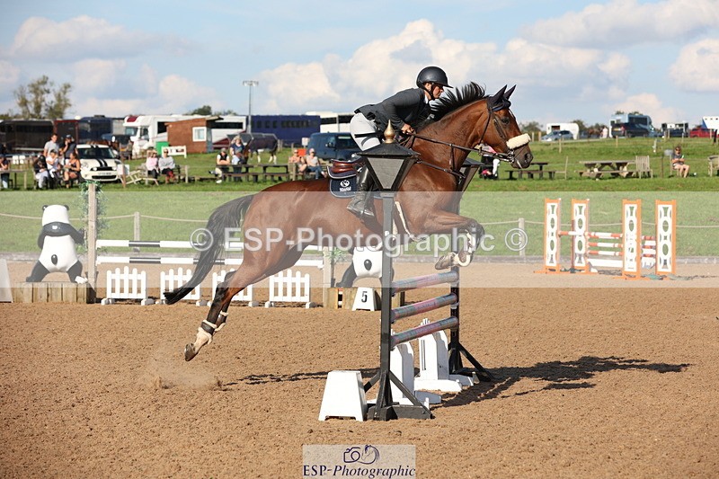 230915A-161341-03082 - Cls 6 Snr 1.05m Derby