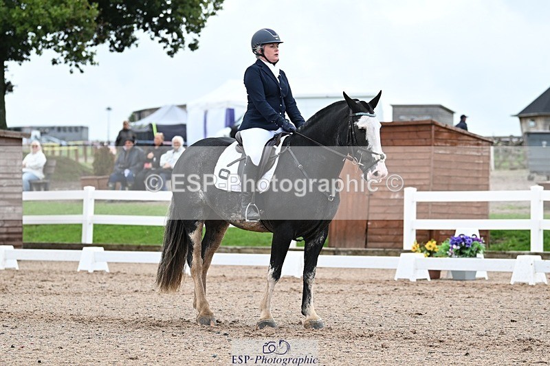 250907-123704-08377 - 061-christine.harrisonRed.Flair