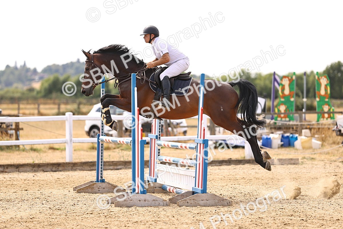 SBM_001157 - Class 4 - Senior Discovery - 1.00m Open