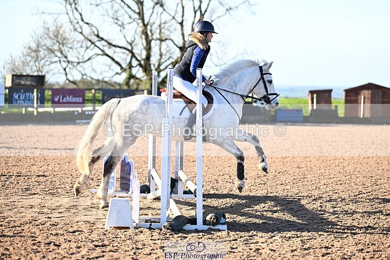 251130-100426-01271 - Cls 18 50cm Clear Round