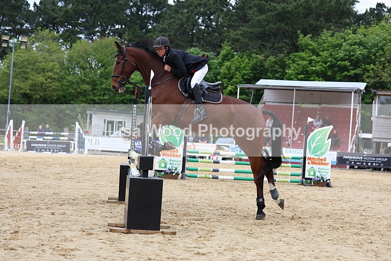 3E7A6000 - Class 4: Senior British Novice/90cm open