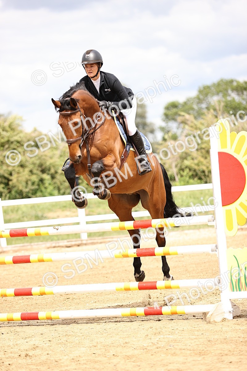 SBM_003235 - Class 11 - Senior Newcomers - 1.10m