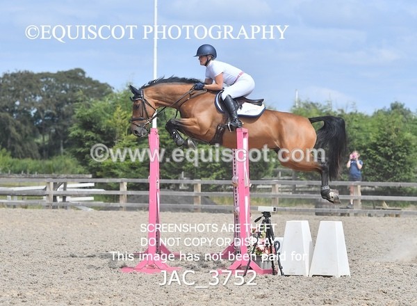 JAC_3752 - CLASS 6 Foxhunter/ 1.20m Open
