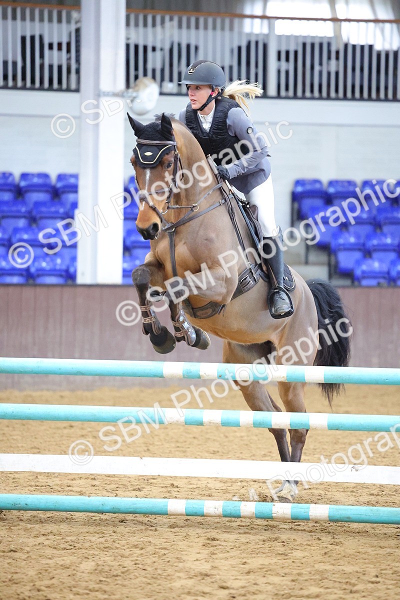 SBM_009527 - Class 20 - Senior British Novice/ 90cm Open - First Round (0.90m)