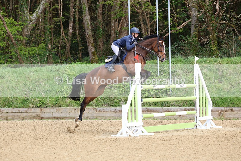 3E7A2397 - Class 9: Senior 1.30m open