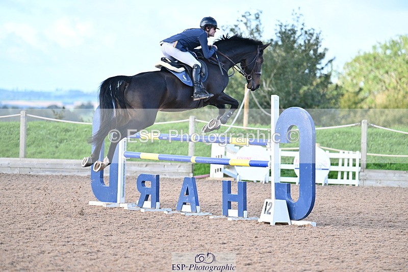 231014A-104056-04185 - Cls 18 Newcomers & 1.10m Open