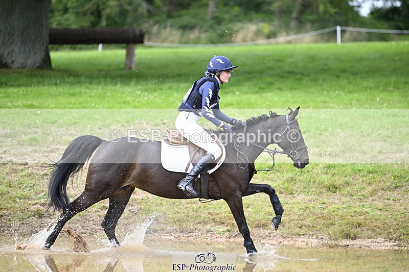 240804-153352-18305 - 605-Xanthe_Baylis-TULLIBARDS_HERSELF