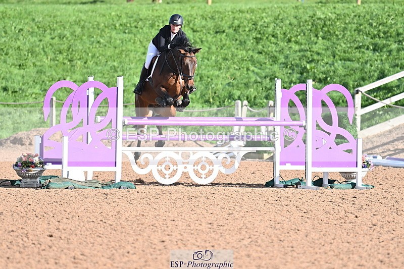 231014A-104239-04189 - Cls 18 Newcomers & 1.10m Open