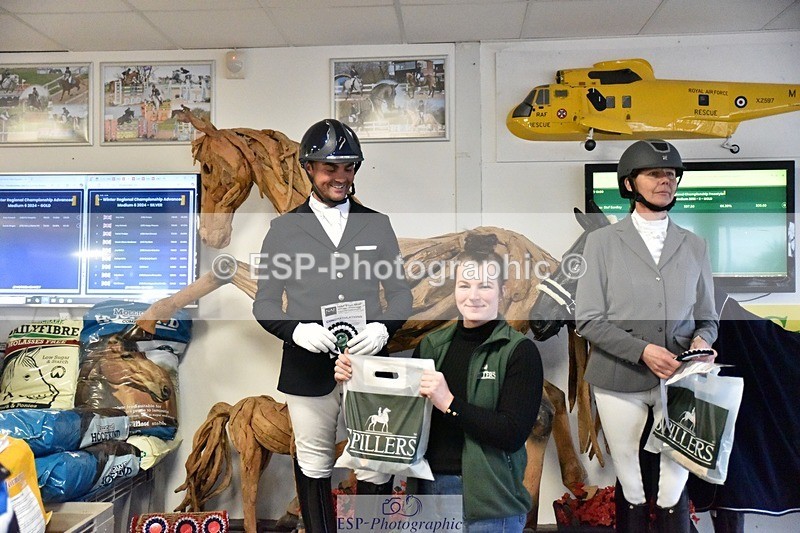 250214-153742-02615 - Freestyle Medium Gold Presentations