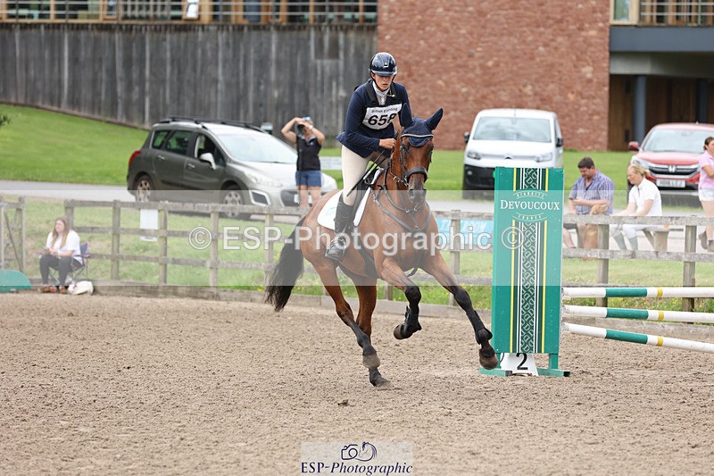 240804-141516-15748 - 658-Torie_Sleep-CLEVER