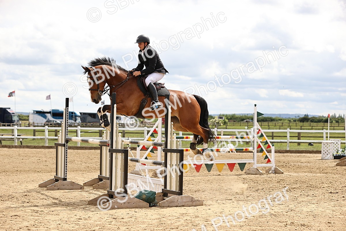 SBM_003432 - Class 11 - Senior Newcomers - 1.10m