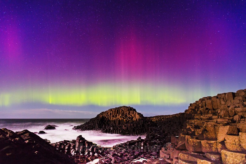 Giants Causeway Aurora - Ireland by Night