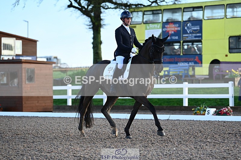 240218A-090530-05233 - 263-Jezz.Palmer-Toddington.Debut