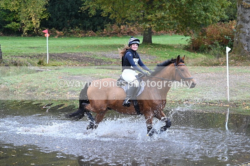 WJ7_3096 - Time 10:47 to 11:11 at the water