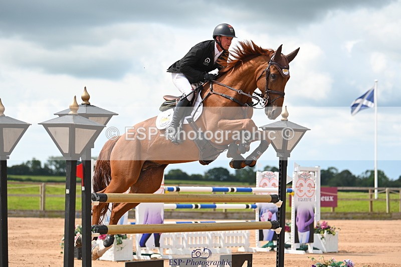 230721A-110514-05545 - Cls 6, 2 Star Medium 1.35m