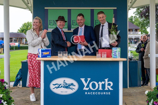 150624-Race 7-Holkham Bay-5212 - Race 7 5.25pm Fordy Marshall Land And Property Consultants Handicap