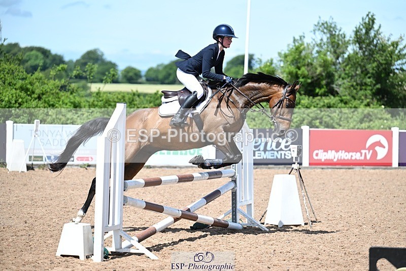 260523-115320-00389 - Cls 18+19 Club and Schools 80cm