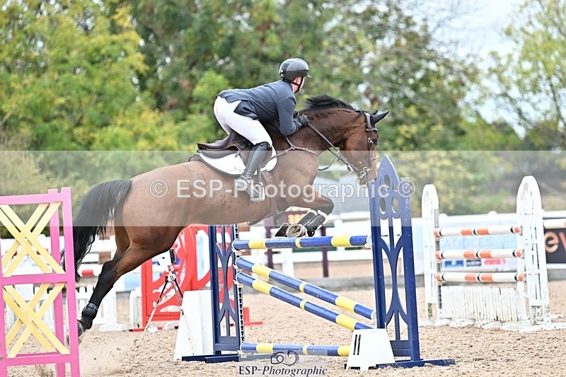 251015-130239-00472 - Cls 4 Newcomers and 1.10m Open