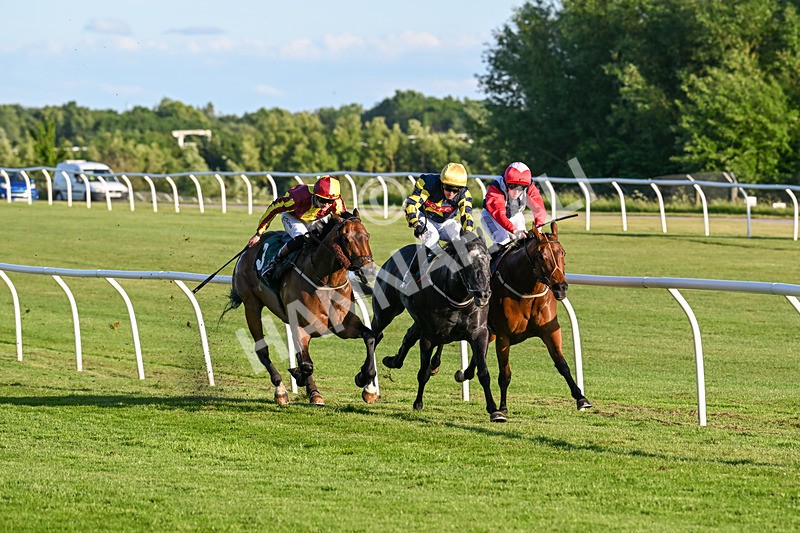300525-Race 4-Albegone-7596 - Race 4