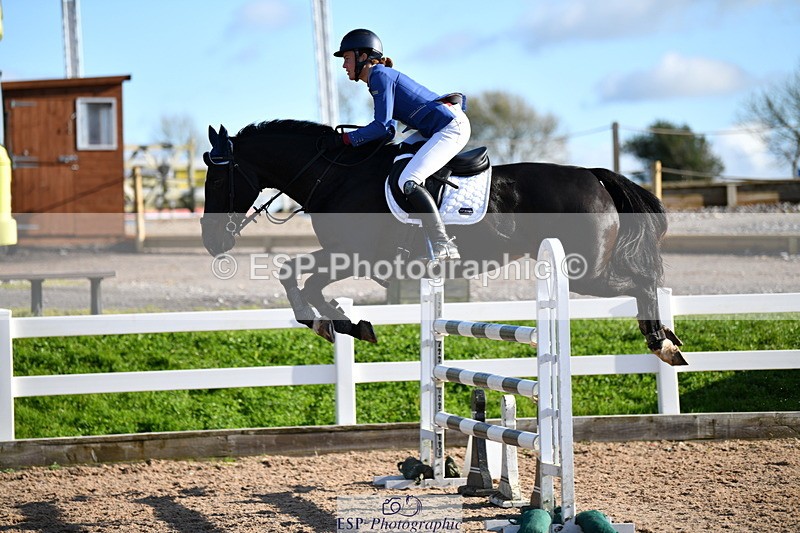 231110A-134943-00676 - Cls 5 Newcomers & 1.10m Open