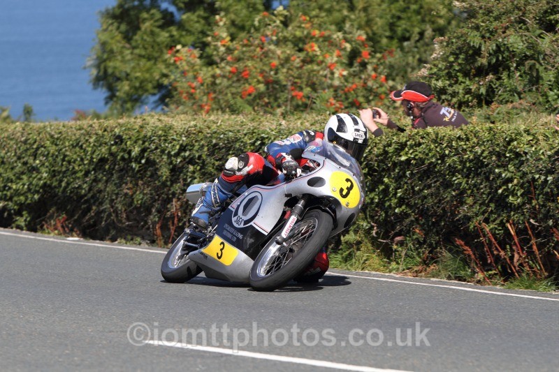 Michael Dunlop - Bennetts 500cc Classic TT