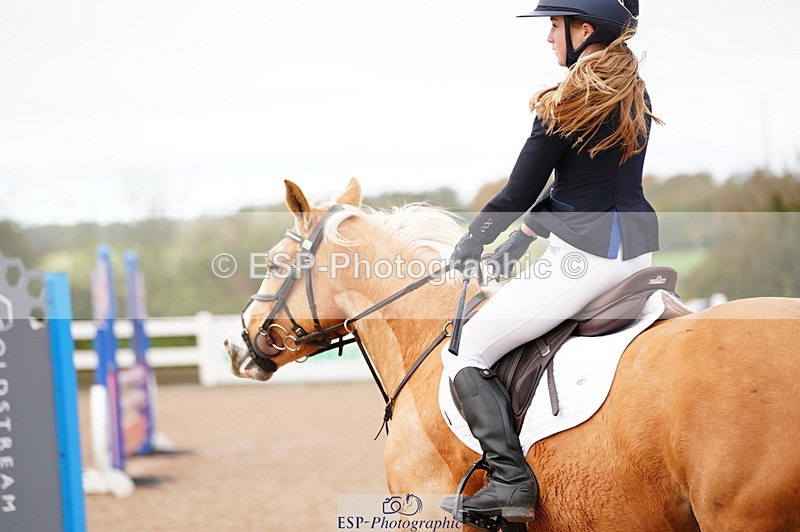 241027A-093652-01835 - SUN Cls 2 Pony Intro 70cm